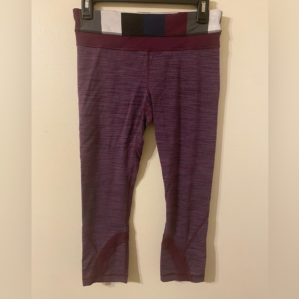 Women's Lululemon Run: Inspire Crop II Maroon Stripe Leggings Size 8 Medium